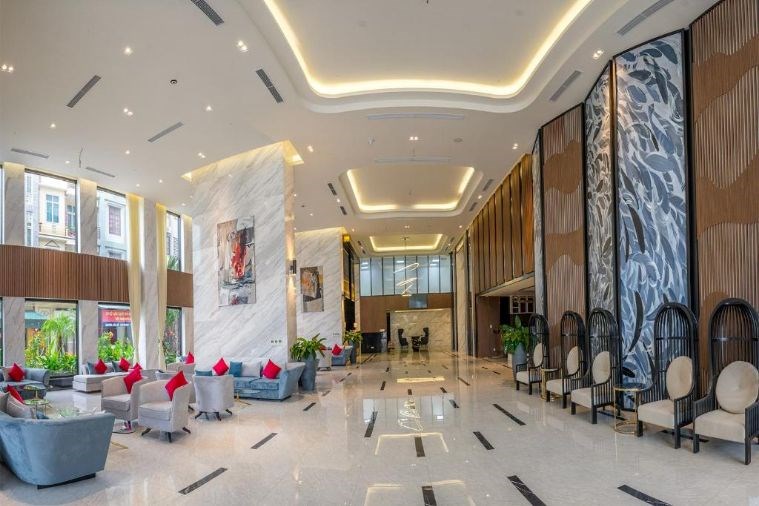 Ramada Hotel & Suites By Wyndham Hạ Long Bay View